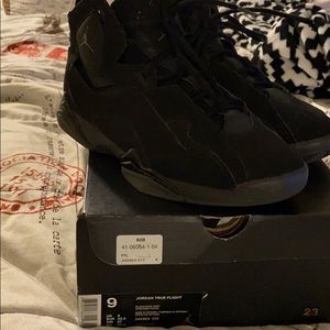 size 9 jordan true flight